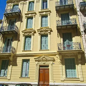 Flat Nice